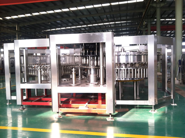 72頭含汽飲料灌裝機(jī)