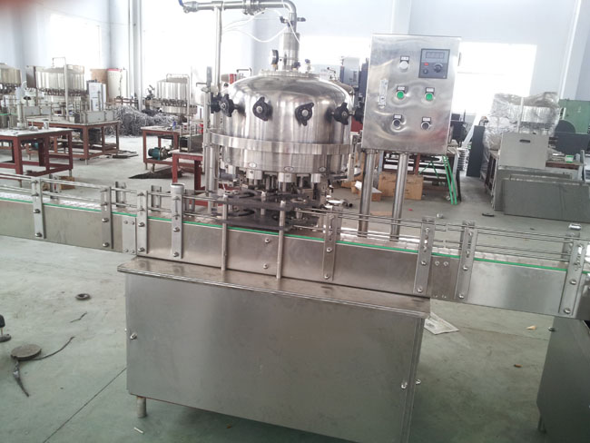 12頭含汽易拉罐飲料灌裝機