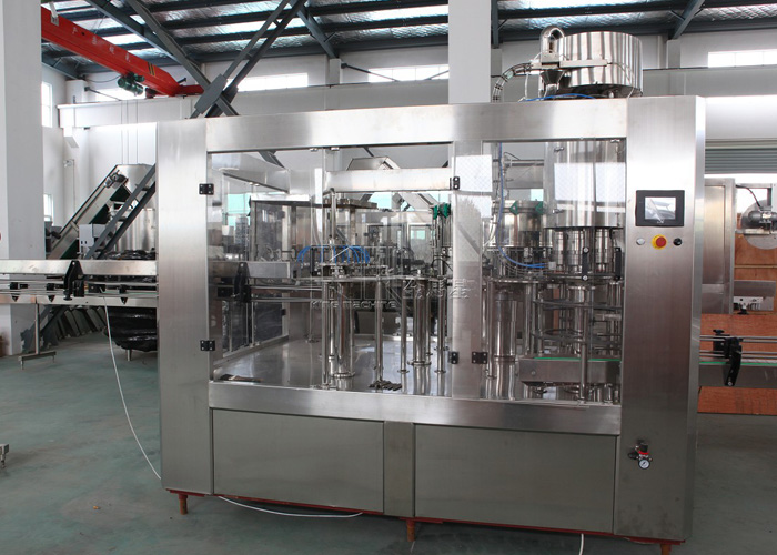 全自動三合一含汽飲料灌裝機(jī)