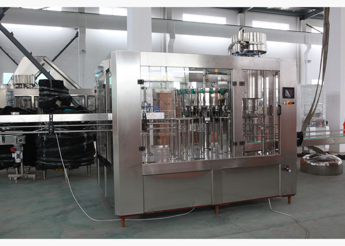 果汁全自動液體灌裝機