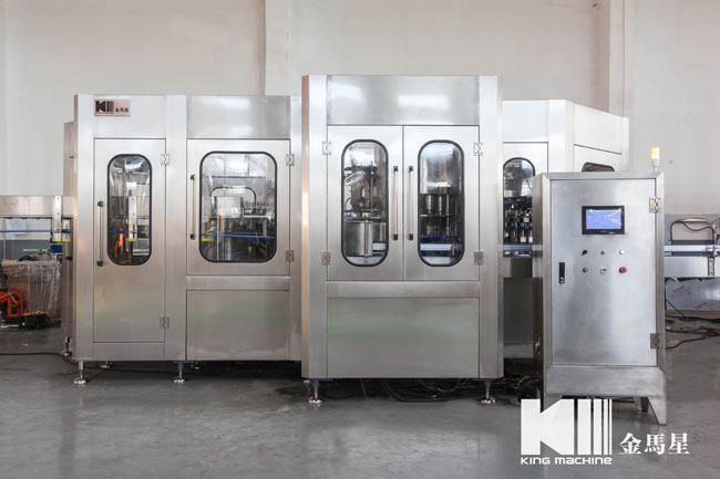 PET碳酸飲料灌裝機在使用中需要注意的事項